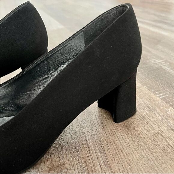 Vintage STUART WEITZMAN black fabric heels - Picture 3 of 5